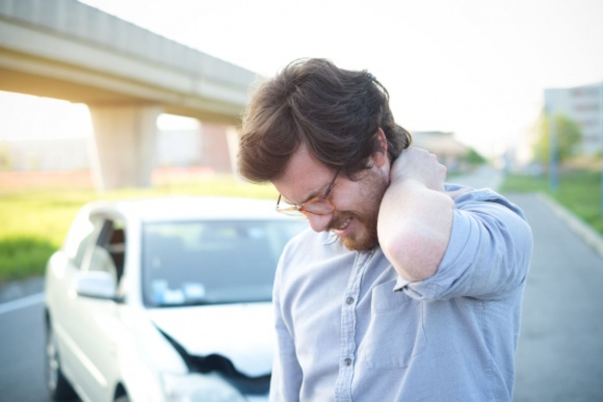 Man experiences neck pain after a car accident